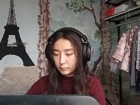 Snapshot of Sofiaherexo chatting on December 4, 2025, 9:30 am Sofiaherexo online show from December 4, 2025, 9:30 am