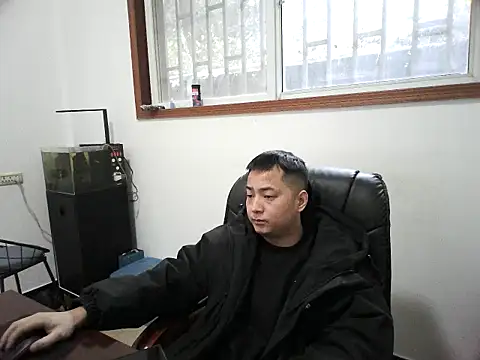 Snapshot of lz000254 chatting on December 5, 2025, 8:46 am lz000254 online show from December 5, 2025, 8:46 am