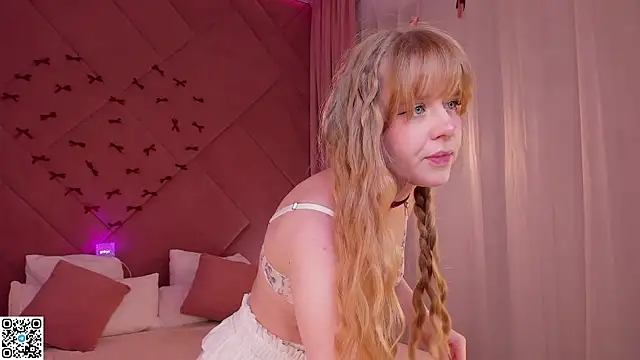 Snapshot of Victori_Fox chatting on May 30, 2026, 12:06 am Victori Fox online show from May 30, 2026, 12:06 am