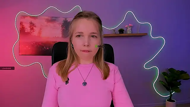 Snapshot of teya_starling chatting on April 19, 2026, 7:53 am teya starling online show from April 19, 2026, 7:53 am