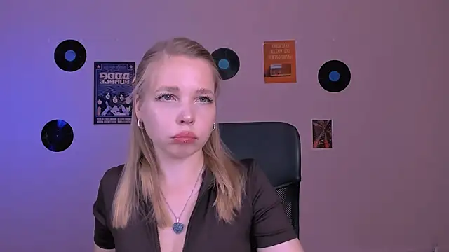 Snapshot of teya_starling chatting on May 25, 2026, 7:18 am teya starling online show from May 25, 2026, 7:18 am