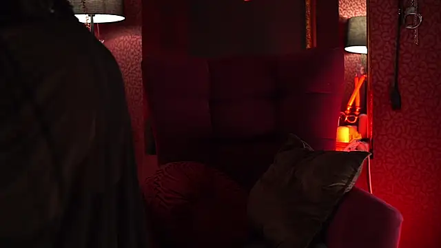 Snapshot of Roxa_Lana chatting on February 8, 2026, 9:23 pm Roxa Lana online show from February 8, 2026, 9:23 pm