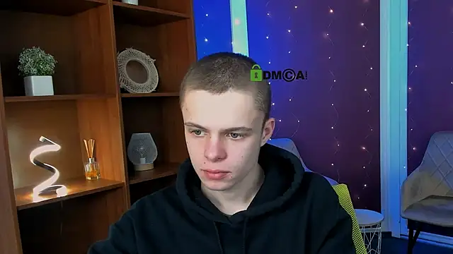 Snapshot of veldi_to chatting on December 15, 2025, 2:23 pm veldi to online show from December 15, 2025, 2:23 pm