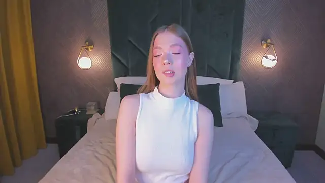 Snapshot of Tessa_Sunn chatting on February 12, 2026, 12:43 am Tessa Sunn online show from February 12, 2026, 12:43 am