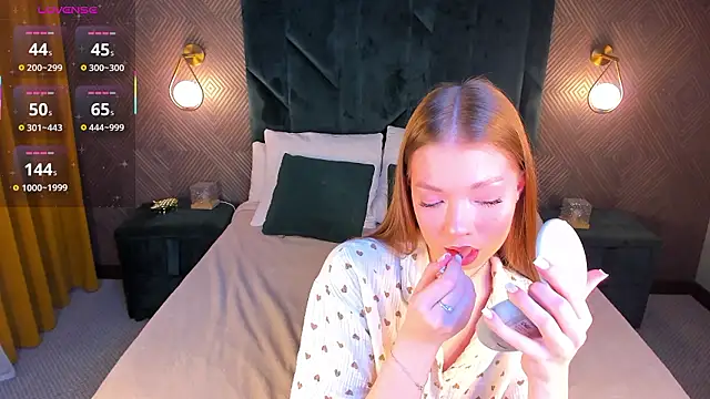 Snapshot of Tessa_Sunn chatting on January 12, 2026, 1:12 am Tessa Sunn online show from January 12, 2026, 1:12 am