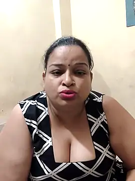 Snapshot of Sexey-Model21 chatting on May 6, 2026, 6:28 am Sexey-Model21 online show from May 6, 2026, 6:28 am