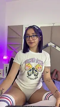 Dreammy Kitty online show from April 13, 2026, 1:37 pm