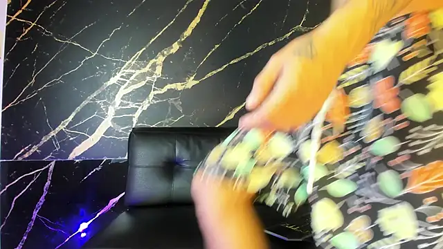 Snapshot of master_king_777 chatting on December 17, 2025, 10:48 pm master king 777 online show from December 17, 2025, 10:48 pm