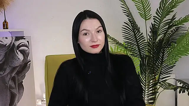 Snapshot of ElodiaMominee chatting on December 2, 2025, 10:28 am ElodiaMominee online show from December 2, 2025, 10:28 am