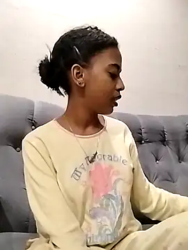 Snapshot of IndianSativa2 chatting on December 17, 2025, 10:59 pm IndianSativa2 online show from December 17, 2025, 10:59 pm