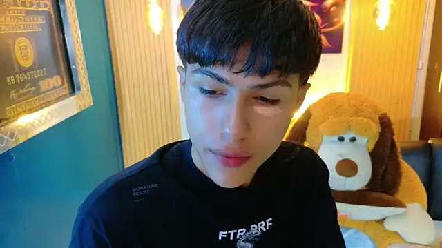 StormLuxX online show from March 19, 2026, 12:38 pm