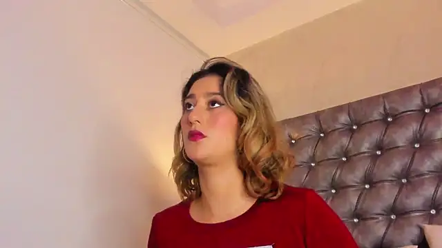 Snapshot of JulietaWales chatting on February 9, 2026, 12:36 pm JulietaWales online show from February 9, 2026, 12:36 pm