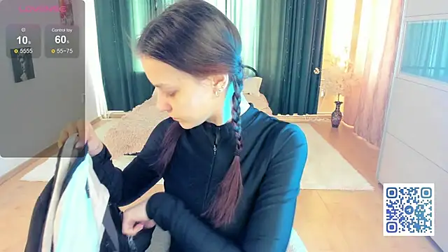 Snapshot of KrisDoeil chatting on April 14, 2026, 2:05 am KrisDoeil online show from April 14, 2026, 2:05 am