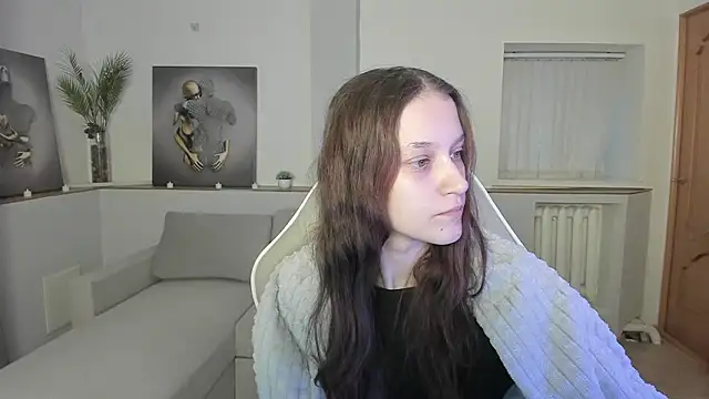 Snapshot of KrisDoeil chatting on February 2, 2026, 2:21 am KrisDoeil online show from February 2, 2026, 2:21 am