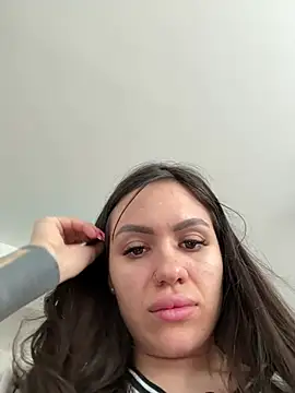 SiennaLuxexx online show from February 13, 2026, 12:05 pm