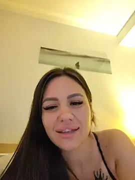 Snapshot of SiennaLuxexx chatting on June 7, 2026, 1:16 pm SiennaLuxexx online show from June 7, 2026, 1:16 pm
