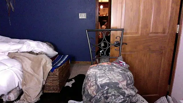 Snapshot of SpunRedneck chatting on December 15, 2025, 12:11 pm SpunRedneck online show from December 15, 2025, 12:11 pm