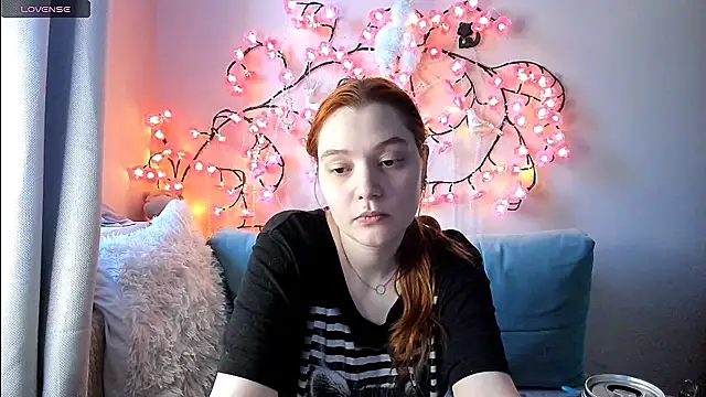 Snapshot of Ungoliant_Kiss chatting on June 22, 2026, 7:22 pm Ungoliant Kiss online show from June 22, 2026, 7:22 pm