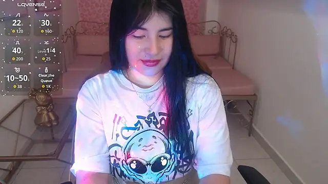 Nina harpper  online show from December 3, 2025, 1:21 pm