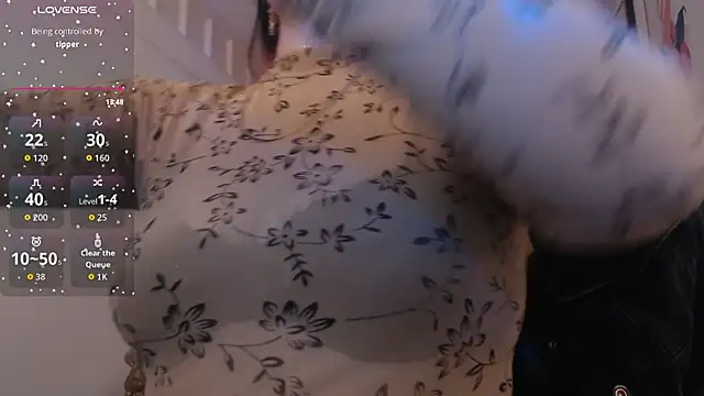 Nina harpper  online show from February 16, 2026, 12:37 pm