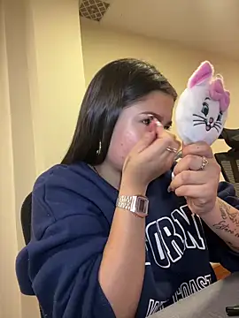 Camila Duarte2 online show from April 14, 2026, 1:27 pm