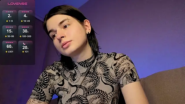 Snapshot of lololozhechka chatting on April 21, 2026, 7:31 pm lololozhechka online show from April 21, 2026, 7:31 pm