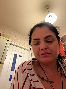 Snapshot of gini92 chatting on December 14, 2025, 6:24 pm gini92 online show from December 14, 2025, 6:24 pm