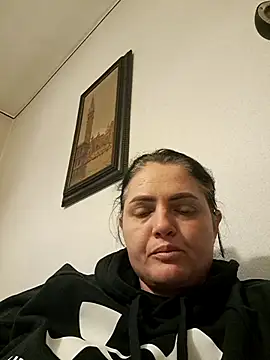 Snapshot of gini92 chatting on February 2, 2026, 6:56 am gini92 online show from February 2, 2026, 6:56 am