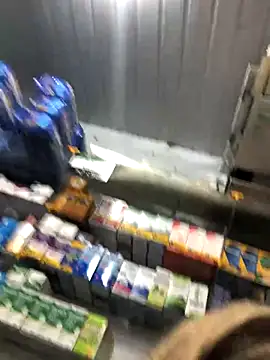 Snapshot of Imoly69 chatting on December 1, 2025, 9:15 pm Imoly69 online show from December 1, 2025, 9:15 pm