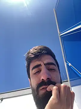 Snapshot of Ghost-Zero chatting on April 8, 2026, 12:28 pm Ghost-Zero online show from April 8, 2026, 12:28 pm