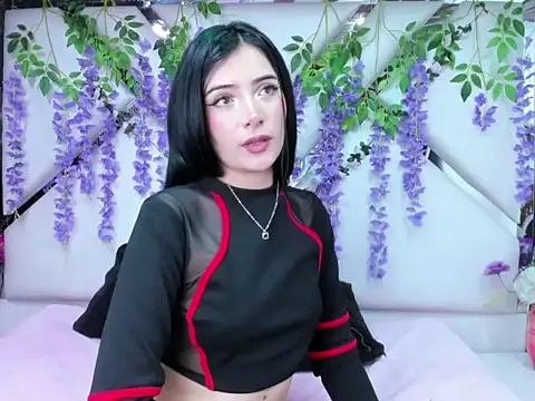 Snapshot of liinzy_rouse69 chatting on December 15, 2025, 2:45 pm liinzy rouse69 online show from December 15, 2025, 2:45 pm