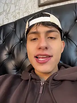 Lander Cruz online show from December 20, 2025, 4:10 pm