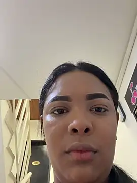 MIAROGGERSS online show from January 31, 2026, 7:45 pm