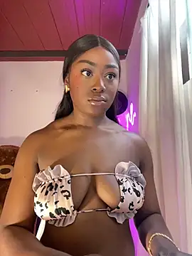Cynthia es online show from May 15, 2026, 2:48 pm