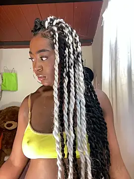 Cynthia es online show from April 13, 2026, 3:05 pm