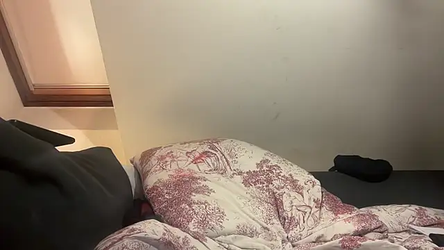 Snapshot of CBT-Sounding chatting on December 14, 2025, 11:10 pm CBT-Sounding online show from December 14, 2025, 11:10 pm