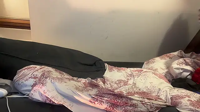 Snapshot of CBT-Sounding chatting on December 13, 2025, 8:15 pm CBT-Sounding online show from December 13, 2025, 8:15 pm