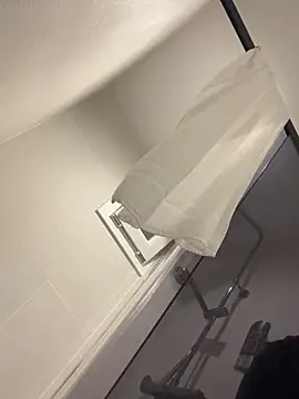 andresbale online show from April 13, 2026, 4:16 am