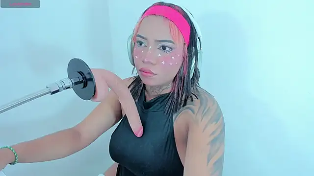 leticia lynn1 online show from January 10, 2026, 8:59 pm