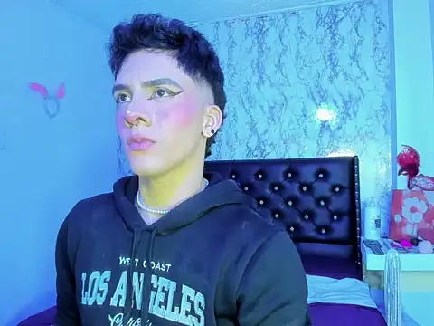 Snapshot of BlakeNoir_ chatting on December 3, 2025, 12:23 am BlakeNoir online show from December 3, 2025, 12:23 am