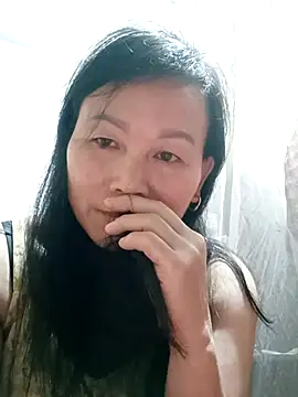 Snapshot of Lili-123k chatting on December 4, 2025, 5:23 pm Lili-123k online show from December 4, 2025, 5:23 pm