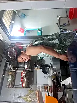 felicity chloe online show from April 7, 2026, 10:28 am