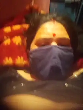 Your-shreya143 online show from December 18, 2025, 2:43 pm