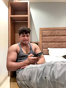 Snapshot of Anshtease chatting on December 17, 2025, 6:24 pm Anshtease online show from December 17, 2025, 6:24 pm