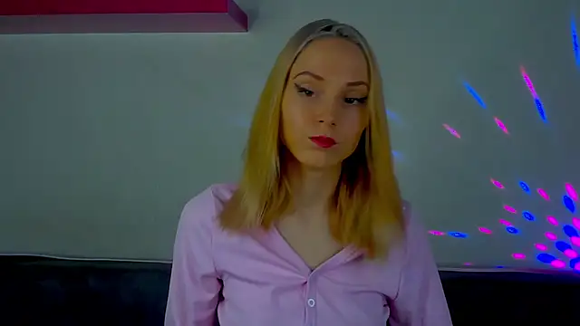 Gina Gina love online show from December 21, 2025, 10:50 am