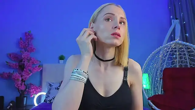 Gina Gina love online show from February 7, 2026, 1:02 am