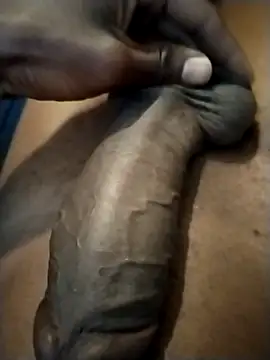 Snapshot of Piazza21 chatting on December 20, 2025, 7:00 am Piazza21 online show from December 20, 2025, 7:00 am