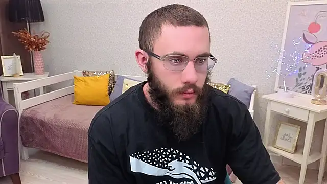 Snapshot of Ant_Power chatting on December 18, 2025, 5:23 am Ant Power online show from December 18, 2025, 5:23 am