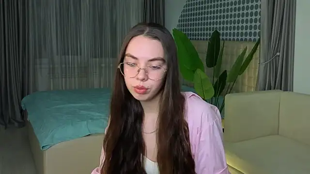 Snapshot of JesusBeckler chatting on December 15, 2025, 4:13 pm JesusBeckler online show from December 15, 2025, 4:13 pm