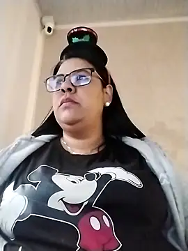 Snapshot of Carameloswing1 chatting on December 16, 2025, 1:48 pm Carameloswing1 online show from December 16, 2025, 1:48 pm